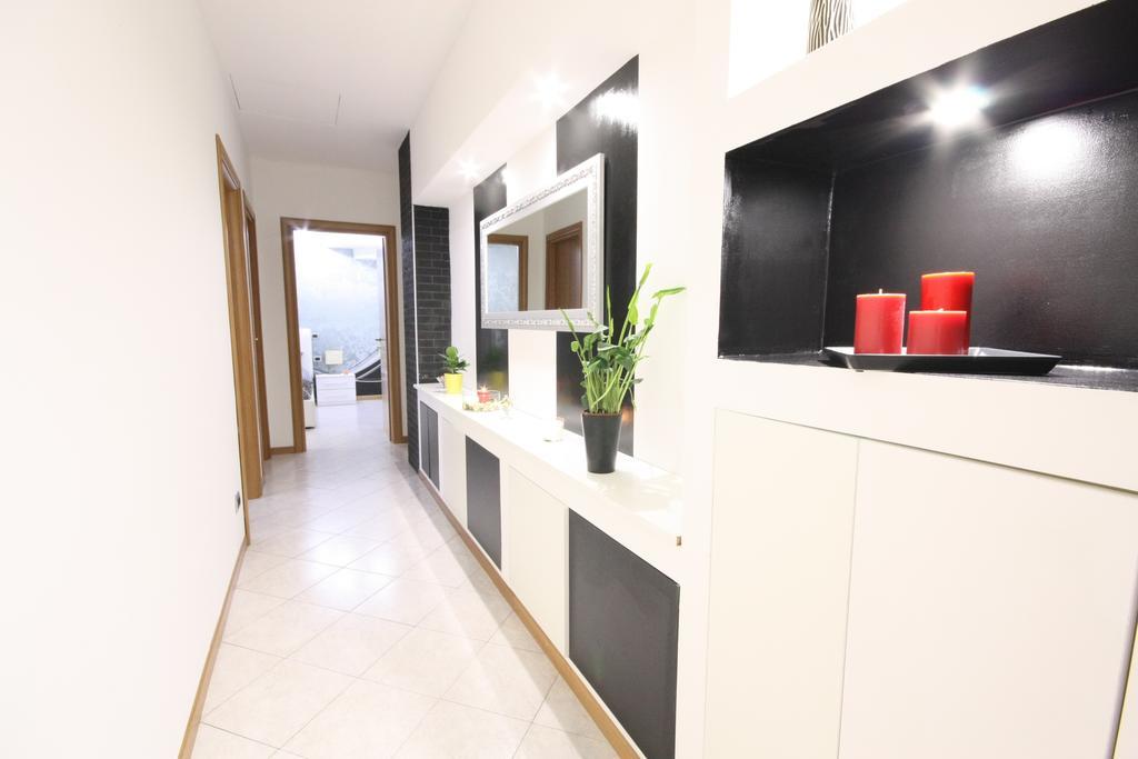 B&B Black&White And Apartments Cantu Ngoại thất bức ảnh